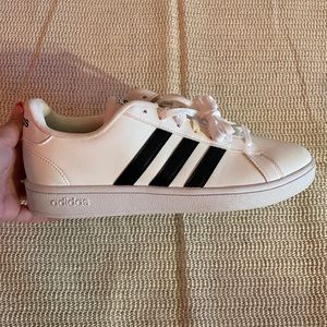 Adidas Grand Courts size 9.5 in womens